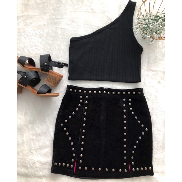 Forever 21 Dresses & Skirts - F21 Studded Velvet Skirt